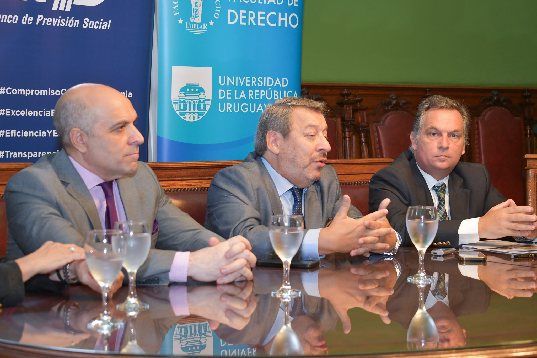 Presidente y vice presidente de BPS y Decano de Facultad de Derecho