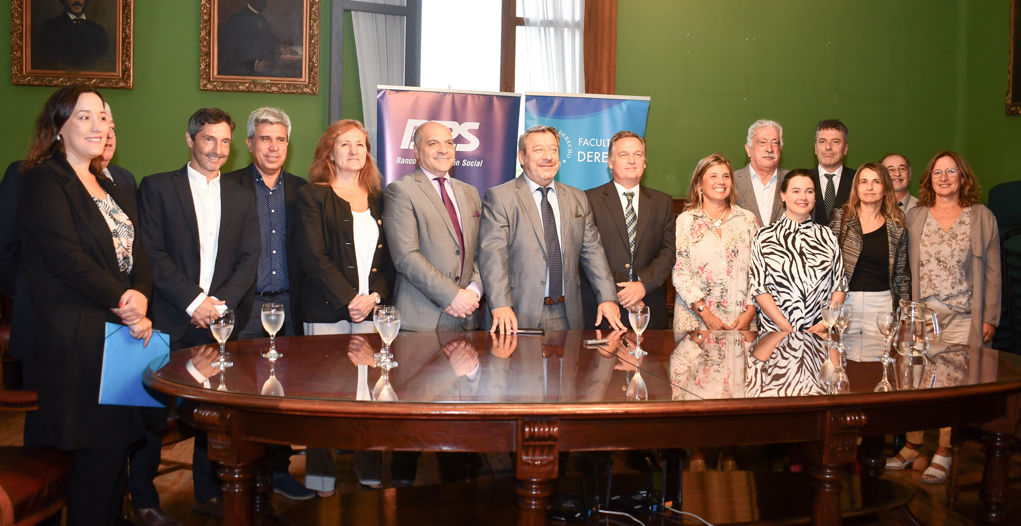 Representantes de BPS y de la Facultad de Derecho